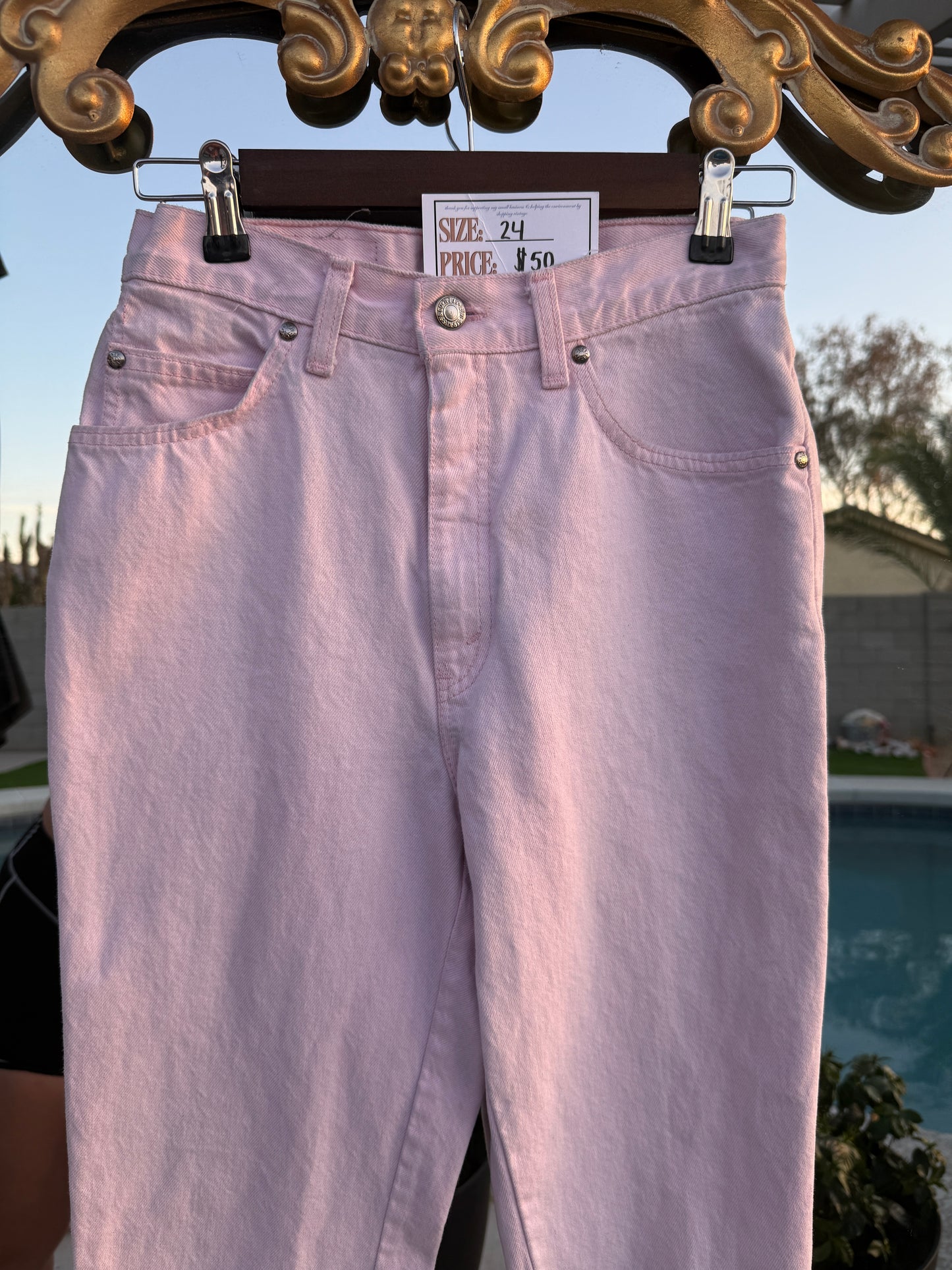 Vintage 900 Series Pink Levi Jeans - 24