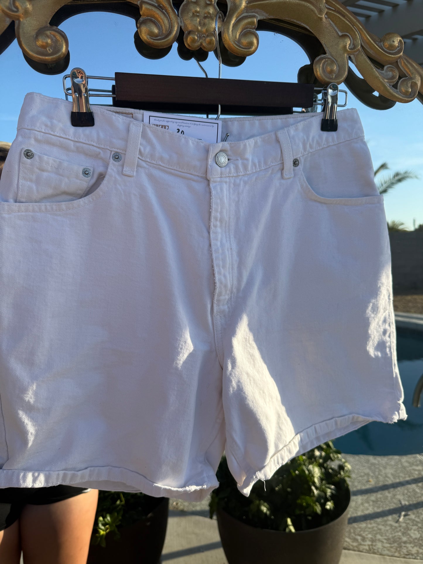 Vintage White Levi Shorts - 30
