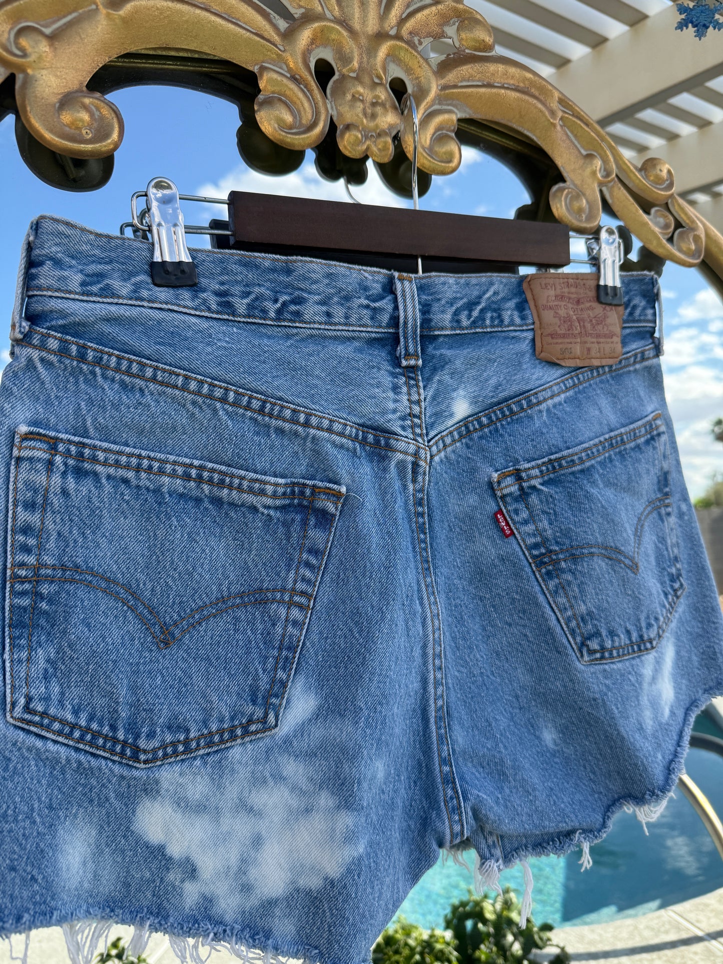 Vintage 501 Levi Shorts - 30