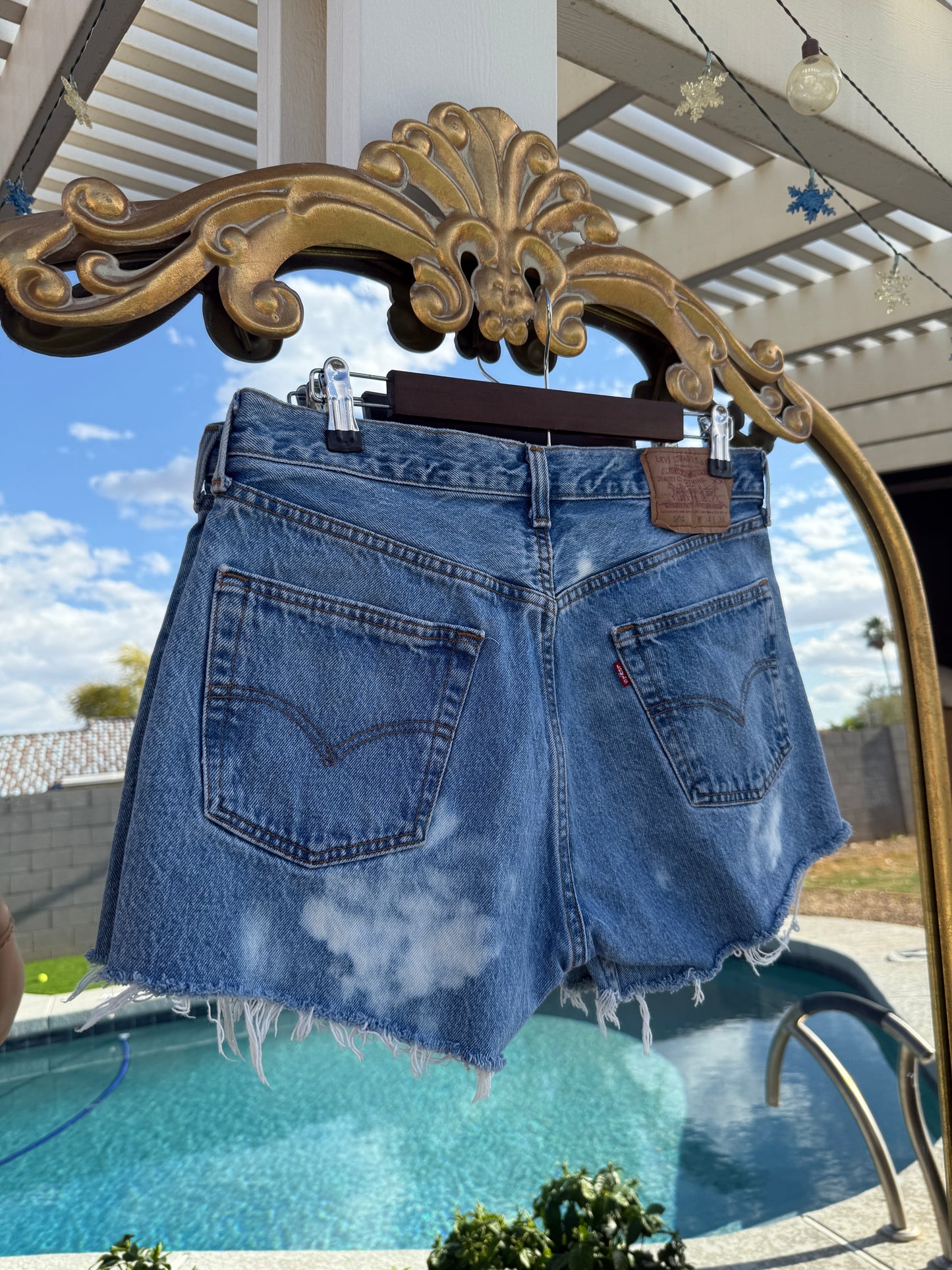 Vintage 501 Levi Shorts - 30